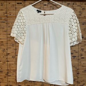 Talbots cream embroidered shirt - M